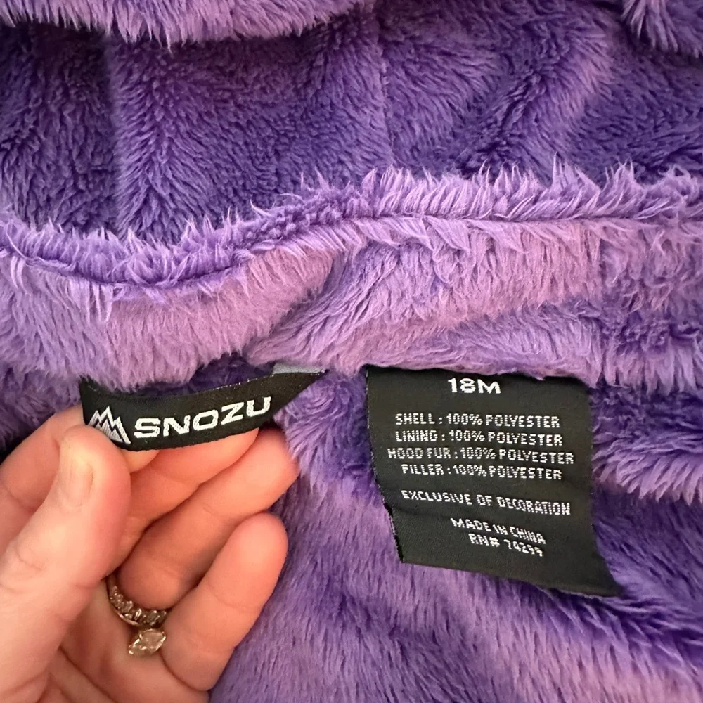 Girls heavy double lined ski jacket. - Picture 5 of 5